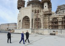 Президент Азербайджана ознакомился с ходом строительных работ в новом комплексе мечети в Баку (ФОТО)