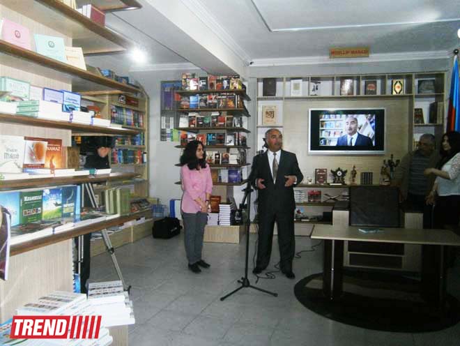 В Баку состоялась презентация новых книг известного писателя Натига Расулзаде (ФОТО)