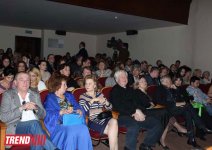 В Баку состоялась премьера спектакля XVII века в оригинальной постановке Анны Потаповой из Москвы (ФОТО)
