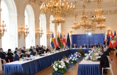 Уверенность и решительность, продемонстрированные Президентом Ильхамом Алиевым на Пражском саммите, - показатель растущего авторитета Азербайджанского государства на международной арене