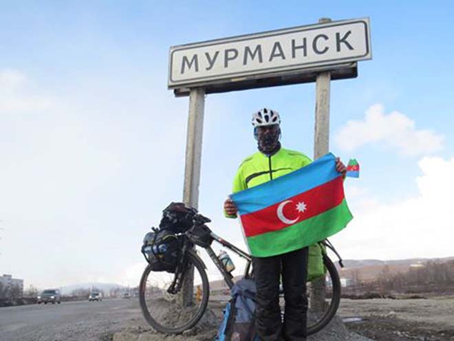 Из жаркого Азербайджана в заснеженный Мурманск - репортаж российского ТВ об известном путешественнике Рамиле Зиядове (видео)