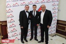 Торжественная церемония награждения премией "Zirvədəkilər" в Баку - звезды на красной дорожке (ФОТО)