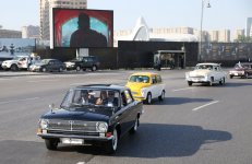 В Баку состоялся пробег классических автомобилей, посвященный 91-й годовщине со дня рождения общенационального лидера Гейдара Алиева (ФОТО)
