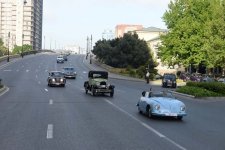 В Баку состоялся пробег классических автомобилей, посвященный 91-й годовщине со дня рождения общенационального лидера Гейдара Алиева (ФОТО)