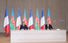 Президент Ильхам Алиев: Азербайджано-французские отношения и в будущем будут развиваться по нарастающей (ФОТО)