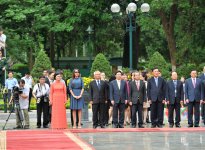 Во Вьетнаме состоялась церемония официальной встречи Президента Азербайджана (ФОТО)