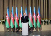 Президент Ильхам Алиев и его супруга приняли участие в официальном приеме по случаю Дня Республики (ФОТО)