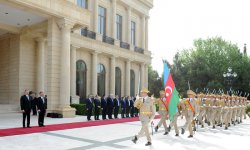 В Баку состоялась официальная церемония встречи Президента Швейцарии (ФОТО)
