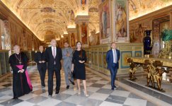 Первая леди Азербайджана Мехрибан Алиева ознакомилась с Ватиканской апостольской библиотекой (ФОТО)
