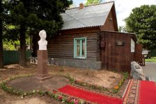 Аэропорт Сургута в честь Фармана Салманова – Мадонна с младенцем, интересные факты (ФОТО)
