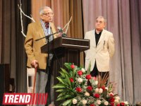 В Баку состоялся торжественный вечер, посвященный 75-летию известного писателя-драматурга Вагифа Самедоглу (ФОТО)