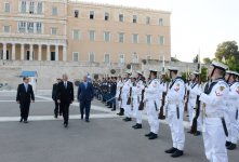 Президент Ильхам Алиев посетил могилу неизвестного солдата в Афинах (ФОТО)