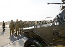 Президент Ильхам Алиев наблюдал за оперативно-тактическими учениями по случаю 96-й годовщины создания ВС Азербайджана (ФОТО)