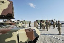 Президент Ильхам Алиев наблюдал за оперативно-тактическими учениями по случаю 96-й годовщины создания ВС Азербайджана (ФОТО)