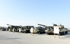 Президент Ильхам Алиев наблюдал за оперативно-тактическими учениями по случаю 96-й годовщины создания ВС Азербайджана (ФОТО)