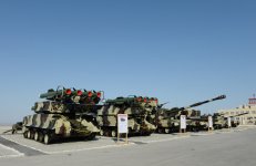 Президент Ильхам Алиев наблюдал за оперативно-тактическими учениями по случаю 96-й годовщины создания ВС Азербайджана (ФОТО)