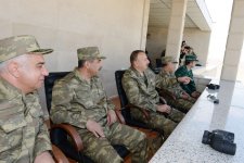 Президент Ильхам Алиев наблюдал за оперативно-тактическими учениями по случаю 96-й годовщины создания ВС Азербайджана (ФОТО)