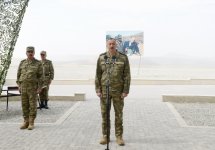 Президент Ильхам Алиев наблюдал за оперативно-тактическими учениями по случаю 96-й годовщины создания ВС Азербайджана (ФОТО)