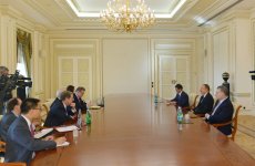 Президент Азербайджана принял делегацию США
