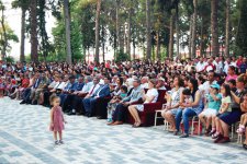 В Товузском районе состоялся концерт Стамбульского ансамбля "Modern Folk Müzik" (ФОТО)