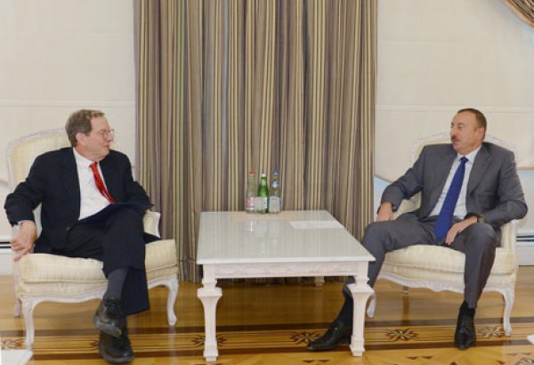 Президент Азербайджана принял посла США
