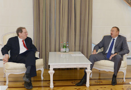 Президент Азербайджана принял посла США