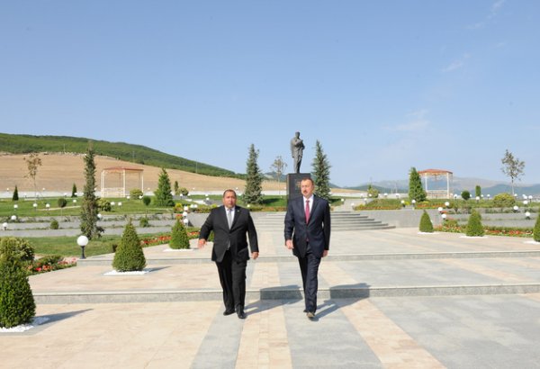 Azerbaijani president reviews Jafar Jabbarli park after reconstruction