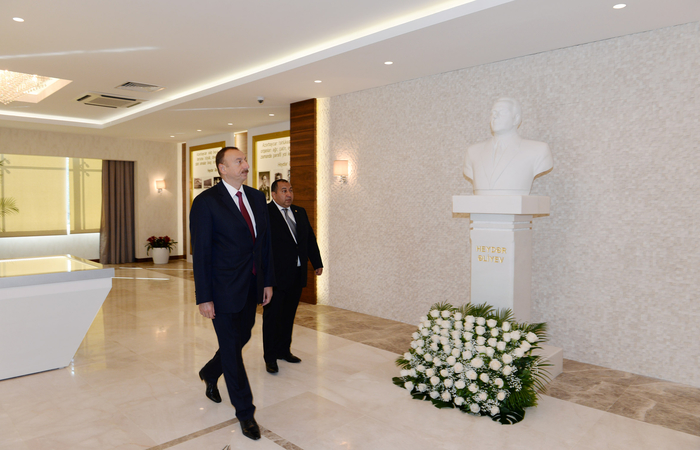 Президент Азербайджана принял участие в открытии Центра Гейдара Алиева в Хызы (ФОТО)