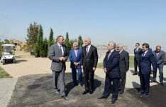 Ильхам Алиев ознакомился с работами по комплексному восстановлению экологического состояния озера Беюкшор и прилегающих к нему территорий (ФОТО)