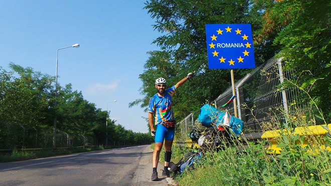 С флагом Азербайджана и вымпелом Trend - по дорогам Румынии (ФОТО)