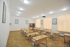 Ильхам Алиев ознакомился с Комплексом "Школа-лицей" Бакинского славянского университета после капремонта (ФОТО)