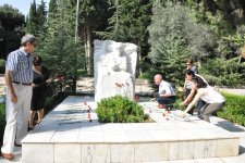 В Баку почтили память маэстро Ниязи (ФОТО)