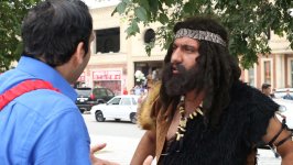 Премьера комедии абсурда "Yumurta": первоапрельский розыгрыш и смех до упаду (ВИДЕО-ФОТО)
