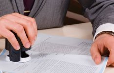 Приводит ли заявление о принятии гражданства зарубежного государства к…
