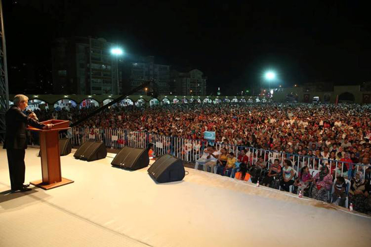 Севиндж Тофиггызы удостоена в Анкаре премии "Türk Dünyası Hizmet Ödülü" (ФОТО)