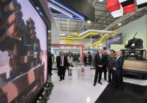 Ильхам Алиев ознакомился с первой Азербайджанской международной выставкой оборонной промышленности (ФОТО)