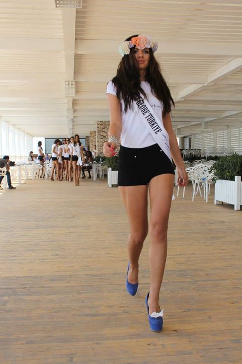 Финалистки "Miss Globe İnternational": "Баку - настоящий райский уголок земли" (ФОТО)