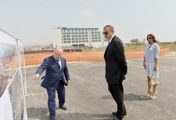 Azerbaijani president, his spouse review progress of construction at White City Boulevard