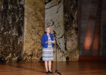Первая леди Азербайджана Мехрибан Алиева присутствовала на показе балета "Тени Гобустана" в ЮНЕСКО (ФОТО)