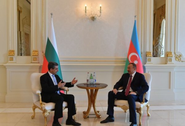 Azerbaijani, Bulgarian presidents have one-on-one meeting (PHOTO)