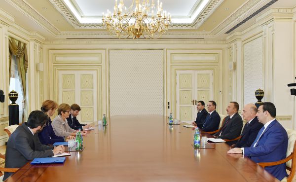 Президент Азербайджана принял делегацию во главе с председателем ПАСЕ (ФОТО)