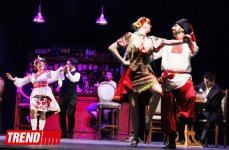 В Баку состоялась премьера оперетты "Золотая свадьба" (ФОТО)