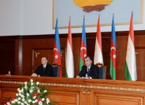 Президенты Азербайджана и Таджикистана выступили с заявлениями для прессы (ФОТО)