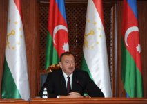 Президенты Азербайджана и Таджикистана выступили с заявлениями для прессы (ФОТО)