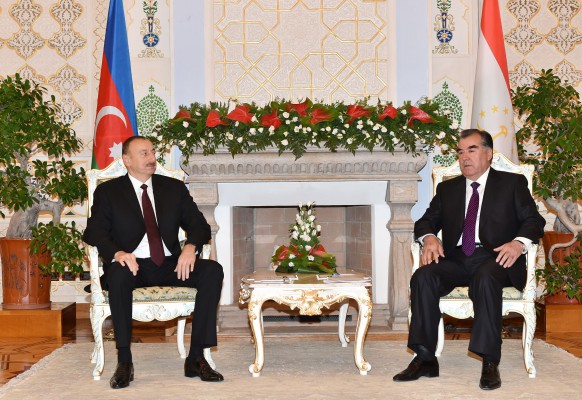 Azerbaijani, Tajik presidents hold one on one meeting