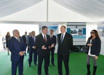 Президент Азербайджана и его супруга приняли участие в церемонии закладки фундамента вагоностроительного завода "Stadler" в Гяндже (ФОТО)