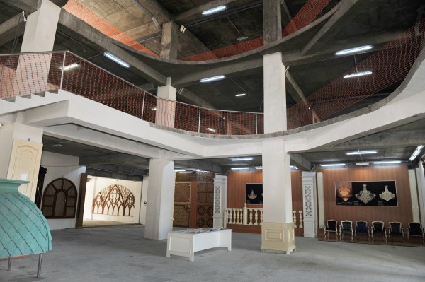 Azerbaijani president reviews progress of construction at Ganja State Philharmonic (PHOTO)