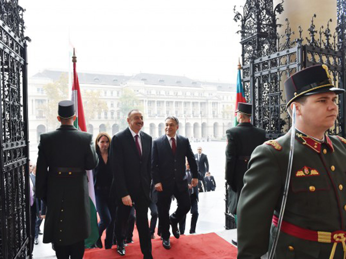Состоялась встреча Президента Азербайджана и  премьера Венгрии в расширенном составе  (ФОТО)