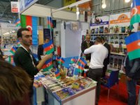 Павильон Азербайджана вызвал большой интерес посетителей книжной выставки в Стамбуле (ФОТО)