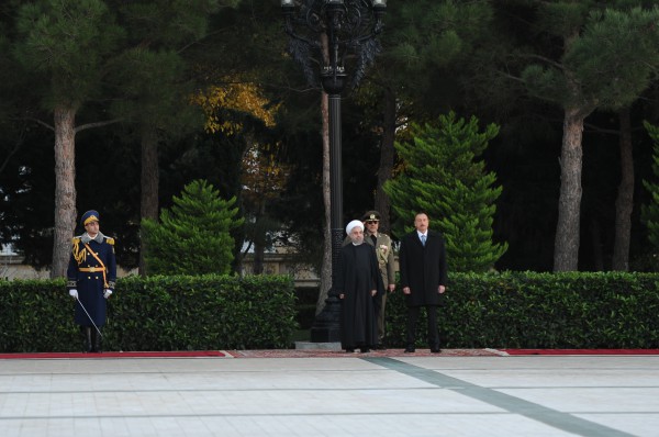 Baku hosts official welcome ceremony for Iran’s president (PHOTO)